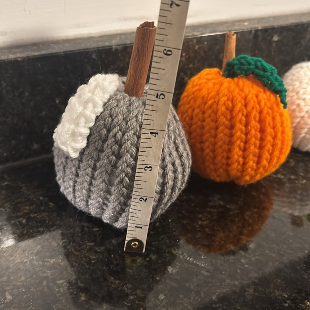 NWOT Knit Decorative Stuffed Pumpkins - Picture 4 of 6
